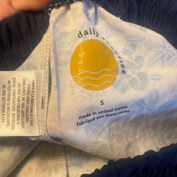 Anthropologie Floral Jean Shorts with Navy Accents - Picture 5 of 5